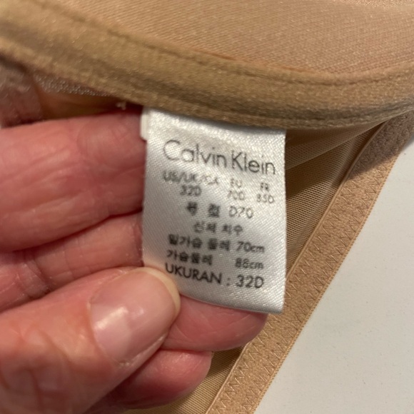 Calvin Klein Women's Tan Razor Back Bra - Picture 4 of 7